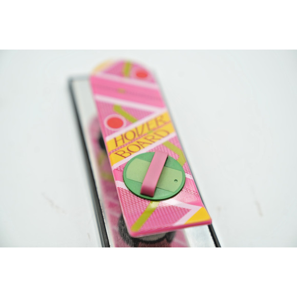 Back to the Future Part II Hover Board 1:5 Scale Replica Loot Crate EXCLUSIVE - Picture 5 of 9